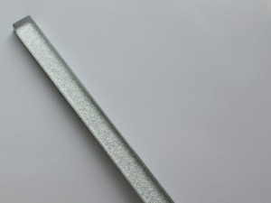LISTWA SZKLANA SREBRNA 2,3 x 50 cm